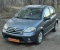 Серый Ситроен С3, объемом двигателя 1.4 л и пробегом 211 тыс. км за 4350 $, фото 2 на Automoto.ua