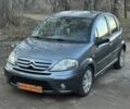 Серый Ситроен С3, объемом двигателя 1.4 л и пробегом 211 тыс. км за 4350 $, фото 2 на Automoto.ua