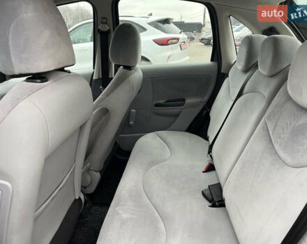 Серый Ситроен С3, объемом двигателя 1.4 л и пробегом 187 тыс. км за 4550 $, фото 13 на Automoto.ua