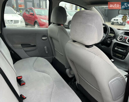 Серый Ситроен С3, объемом двигателя 1.4 л и пробегом 187 тыс. км за 4550 $, фото 14 на Automoto.ua