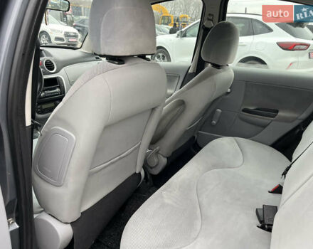 Серый Ситроен С3, объемом двигателя 1.4 л и пробегом 187 тыс. км за 4550 $, фото 12 на Automoto.ua