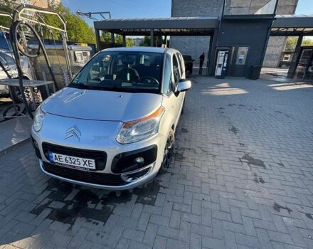 Серый Ситроен С3, объемом двигателя 1.4 л и пробегом 217 тыс. км за 4400 $, фото 1 на Automoto.ua