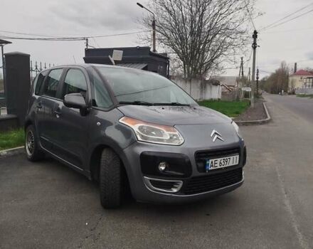 Серый Ситроен С3, объемом двигателя 1.6 л и пробегом 270 тыс. км за 5200 $, фото 2 на Automoto.ua