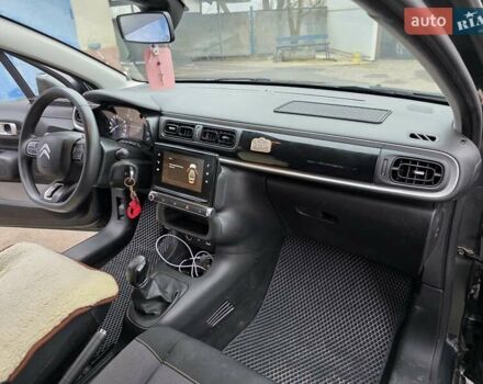 Серый Ситроен С3, объемом двигателя 1.2 л и пробегом 133 тыс. км за 9555 $, фото 26 на Automoto.ua