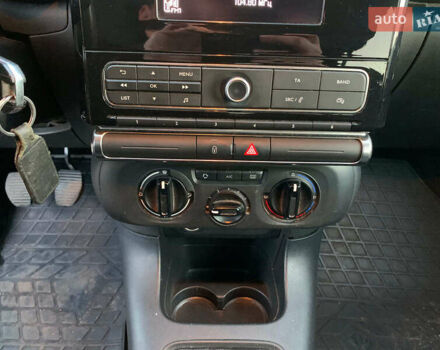 Ситроен С3 2019 в Виннице на Automoto.ua Серый Ситроен С3, объемом двигателя 1.2 л и пробегом 114 тыс. км за 9790 $, фото 29 на Automoto.ua