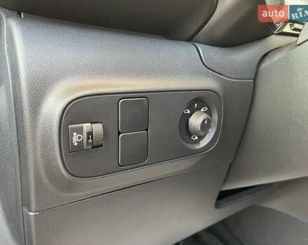 Серый Ситроен С3, объемом двигателя 1.2 л и пробегом 4 тыс. км за 16500 $, фото 13 на Automoto.ua