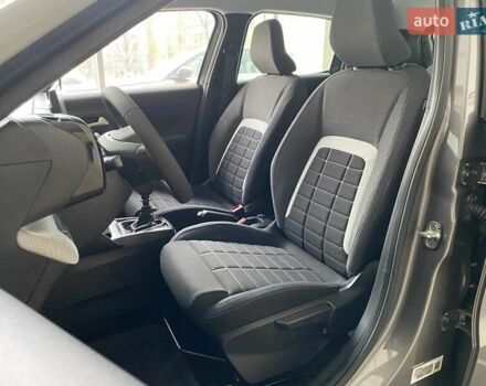 Серый Ситроен С3, объемом двигателя 1.2 л и пробегом 1 тыс. км за 18000 $, фото 11 на Automoto.ua