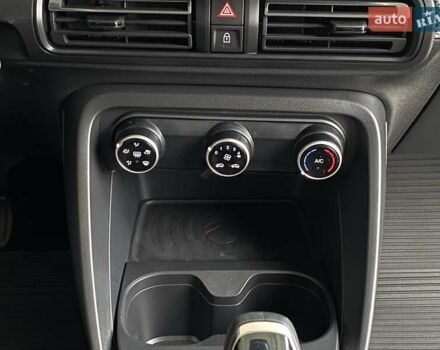 Серый Ситроен С3, объемом двигателя 1.2 л и пробегом 1 тыс. км за 18000 $, фото 16 на Automoto.ua