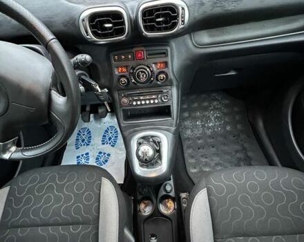 Серый Ситроен С3, объемом двигателя 1.6 л и пробегом 170 тыс. км за 6950 $, фото 15 на Automoto.ua