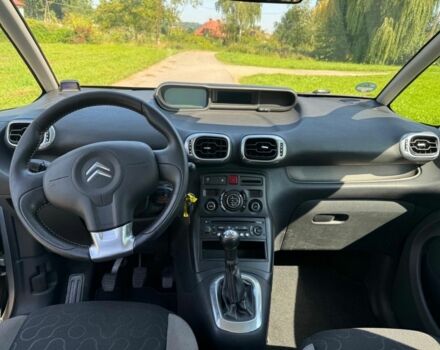 Серый Ситроен С3, объемом двигателя 1.6 л и пробегом 201 тыс. км за 3483 $, фото 1 на Automoto.ua