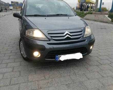 Серый Ситроен С3, объемом двигателя 1.4 л и пробегом 236 тыс. км за 3999 $, фото 1 на Automoto.ua