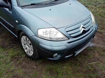 Серый Ситроен С3, объемом двигателя 1.4 л и пробегом 171 тыс. км за 3700 $, фото 1 на Automoto.ua