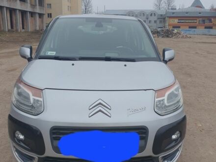 Серый Ситроен С3, объемом двигателя 1.4 л и пробегом 144 тыс. км за 5000 $, фото 1 на Automoto.ua