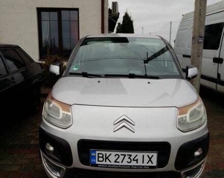 Серый Ситроен С3, объемом двигателя 1.6 л и пробегом 150 тыс. км за 3600 $, фото 1 на Automoto.ua