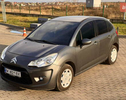 Серый Ситроен С3, объемом двигателя 1.4 л и пробегом 264 тыс. км за 7200 $, фото 1 на Automoto.ua