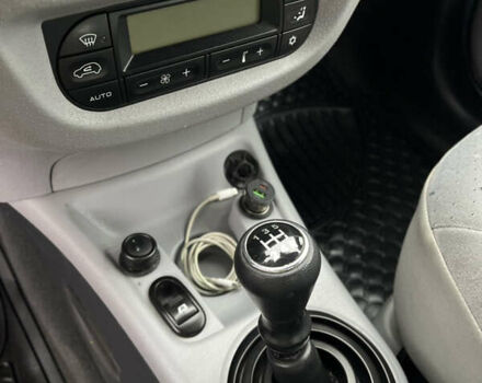 Синий Ситроен С3, объемом двигателя 1.36 л и пробегом 185 тыс. км за 2100 $, фото 20 на Automoto.ua