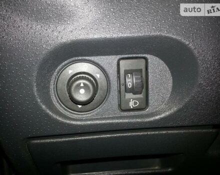 Синий Ситроен С3, объемом двигателя 1.6 л и пробегом 157 тыс. км за 4700 $, фото 12 на Automoto.ua