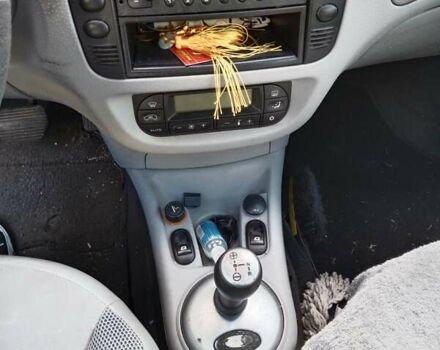 Зеленый Ситроен С3, объемом двигателя 1.6 л и пробегом 202 тыс. км за 5000 $, фото 9 на Automoto.ua