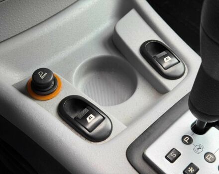 Зелений Сітроен С3, об'ємом двигуна 1.4 л та пробігом 224 тис. км за 4800 $, фото 18 на Automoto.ua