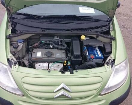 Зелений Сітроен С3, об'ємом двигуна 1.36 л та пробігом 161 тис. км за 4200 $, фото 5 на Automoto.ua