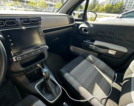 Зелений Сітроен С3, об'ємом двигуна 1.2 л та пробігом 75 тис. км за 14800 $, фото 5 на Automoto.ua