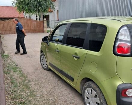 Ситроен С3 2010 в Черновцах на Automoto.ua Зеленый Ситроен С3, объемом двигателя 1.4 л и пробегом 152 тыс. км за 4650 $, фото 2 на Automoto.ua