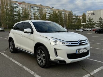Сітроен С4 Аіркросс 2014 у Миколаєві на Automoto.ua Білий Сітроен С4 Аіркросс, об'ємом двигуна 1.8 л та пробігом 265 тис. км за 11000 $, фото 1 на Automoto.ua