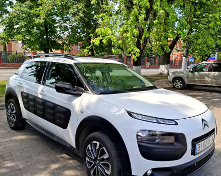 Ситроен C4 Кактус 2014 в Харькове на Automoto.ua Белый Ситроен C4 Кактус, объемом двигателя 1.2 л и пробегом 208 тыс. км за 9300 $, фото 1 на Automoto.ua