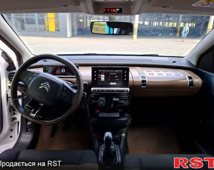 Ситроен C4 Кактус 2014 в Харькове на Automoto.ua Белый Ситроен C4 Кактус, объемом двигателя 1.2 л и пробегом 208 тыс. км за 9300 $, фото 7 на Automoto.ua