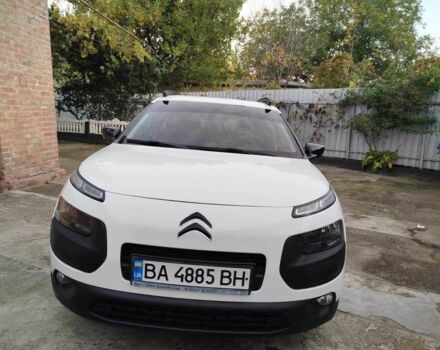 Сітроен C4 Кактус 2015 у Кропивницькому (Кіровограді) на Automoto.ua Білий Сітроен C4 Кактус, об'ємом двигуна 1.2 л та пробігом 153 тис. км за 10000 $, фото 5 на Automoto.ua