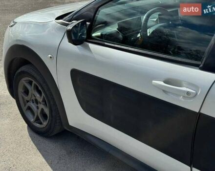 Сітроен C4 Кактус 2014 у Каменце-Подольском на Automoto.ua Білий Сітроен C4 Кактус, об'ємом двигуна 1.56 л та пробігом 215 тис. км за 9300 $, фото 14 на Automoto.ua