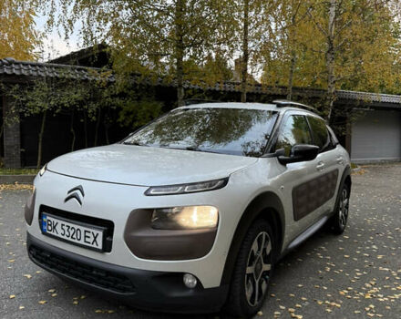 Сітроен C4 Кактус 2014 у Києві на Automoto.ua Білий Сітроен C4 Кактус, об'ємом двигуна 1.56 л та пробігом 263 тис. км за 8700 $, фото 23 на Automoto.ua