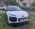 Белый Ситроен C4 Кактус, объемом двигателя 1.56 л и пробегом 170 тыс. км за 9800 $, фото 4 на Automoto.ua