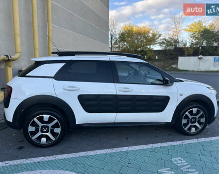 Белый Ситроен C4 Кактус, объемом двигателя 1.2 л и пробегом 130 тыс. км за 9500 $, фото 8 на Automoto.ua