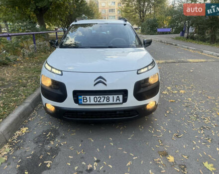Белый Ситроен C4 Кактус, объемом двигателя 1.2 л и пробегом 208 тыс. км за 7800 $, фото 2 на Automoto.ua