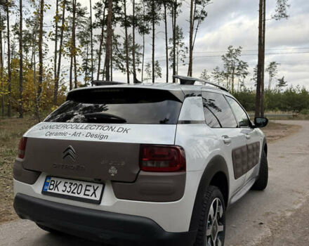 Сітроен C4 Кактус 2014 у Києві на Automoto.ua Білий Сітроен C4 Кактус, об'ємом двигуна 1.56 л та пробігом 263 тис. км за 8700 $, фото 8 на Automoto.ua