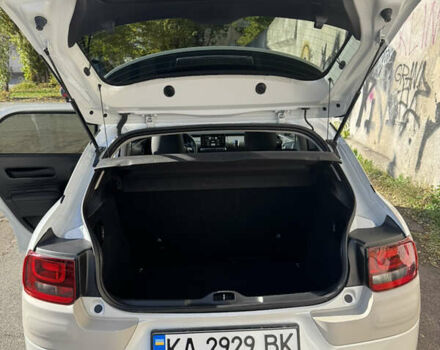 Белый Ситроен C4 Кактус, объемом двигателя 1.56 л и пробегом 90 тыс. км за 12000 $, фото 4 на Automoto.ua