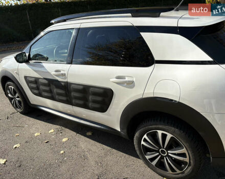 Белый Ситроен C4 Кактус, объемом двигателя 1.2 л и пробегом 138 тыс. км за 10300 $, фото 10 на Automoto.ua