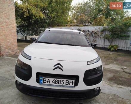 Белый Ситроен C4 Кактус, объемом двигателя 1.2 л и пробегом 153 тыс. км за 10000 $, фото 3 на Automoto.ua