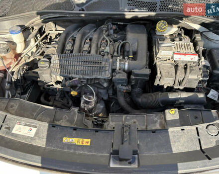 Белый Ситроен C4 Кактус, объемом двигателя 1.2 л и пробегом 138 тыс. км за 10300 $, фото 31 на Automoto.ua