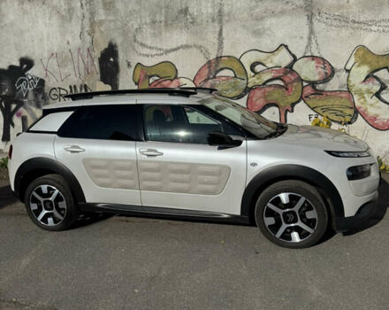 Белый Ситроен C4 Кактус, объемом двигателя 1.56 л и пробегом 90 тыс. км за 12000 $, фото 3 на Automoto.ua