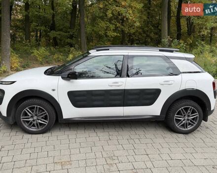Белый Ситроен C4 Кактус, объемом двигателя 1.56 л и пробегом 248 тыс. км за 8400 $, фото 2 на Automoto.ua