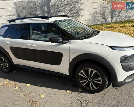 Белый Ситроен C4 Кактус, объемом двигателя 1.2 л и пробегом 138 тыс. км за 10300 $, фото 2 на Automoto.ua