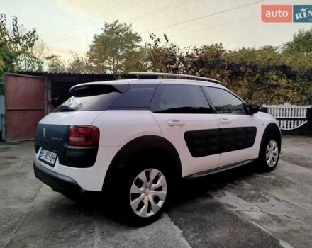 Белый Ситроен C4 Кактус, объемом двигателя 1.2 л и пробегом 153 тыс. км за 10000 $, фото 5 на Automoto.ua