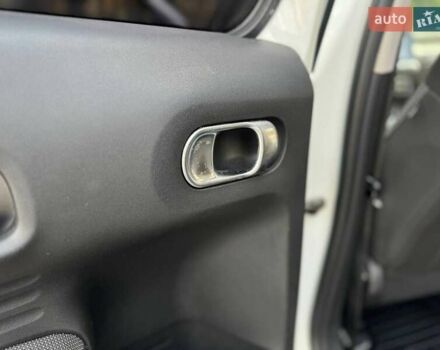 Білий Сітроен C4 Кактус, об'ємом двигуна 1.56 л та пробігом 165 тис. км за 11300 $, фото 36 на Automoto.ua