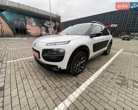 Белый Ситроен C4 Кактус, объемом двигателя 1.6 л и пробегом 226 тыс. км за 10850 $, фото 4 на Automoto.ua