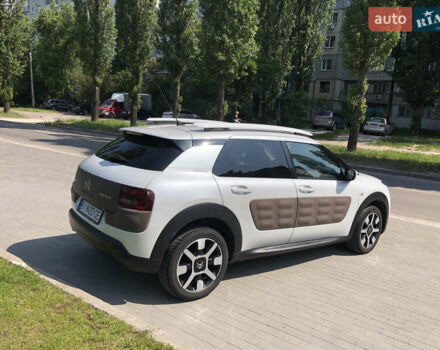 Білий Сітроен C4 Кактус, об'ємом двигуна 1.2 л та пробігом 133 тис. км за 8999 $, фото 17 на Automoto.ua