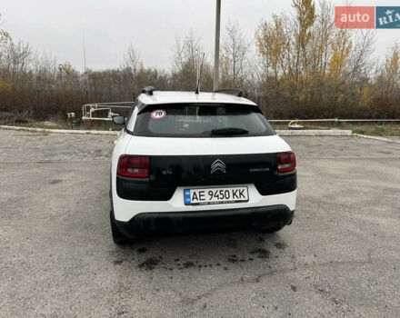 Білий Сітроен C4 Кактус, об'ємом двигуна 1.2 л та пробігом 70 тис. км за 11500 $, фото 9 на Automoto.ua