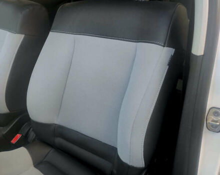 Белый Ситроен C4 Кактус, объемом двигателя 1.56 л и пробегом 191 тыс. км за 10500 $, фото 4 на Automoto.ua