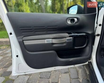 Білий Сітроен C4 Кактус, об'ємом двигуна 1.56 л та пробігом 165 тис. км за 11300 $, фото 42 на Automoto.ua